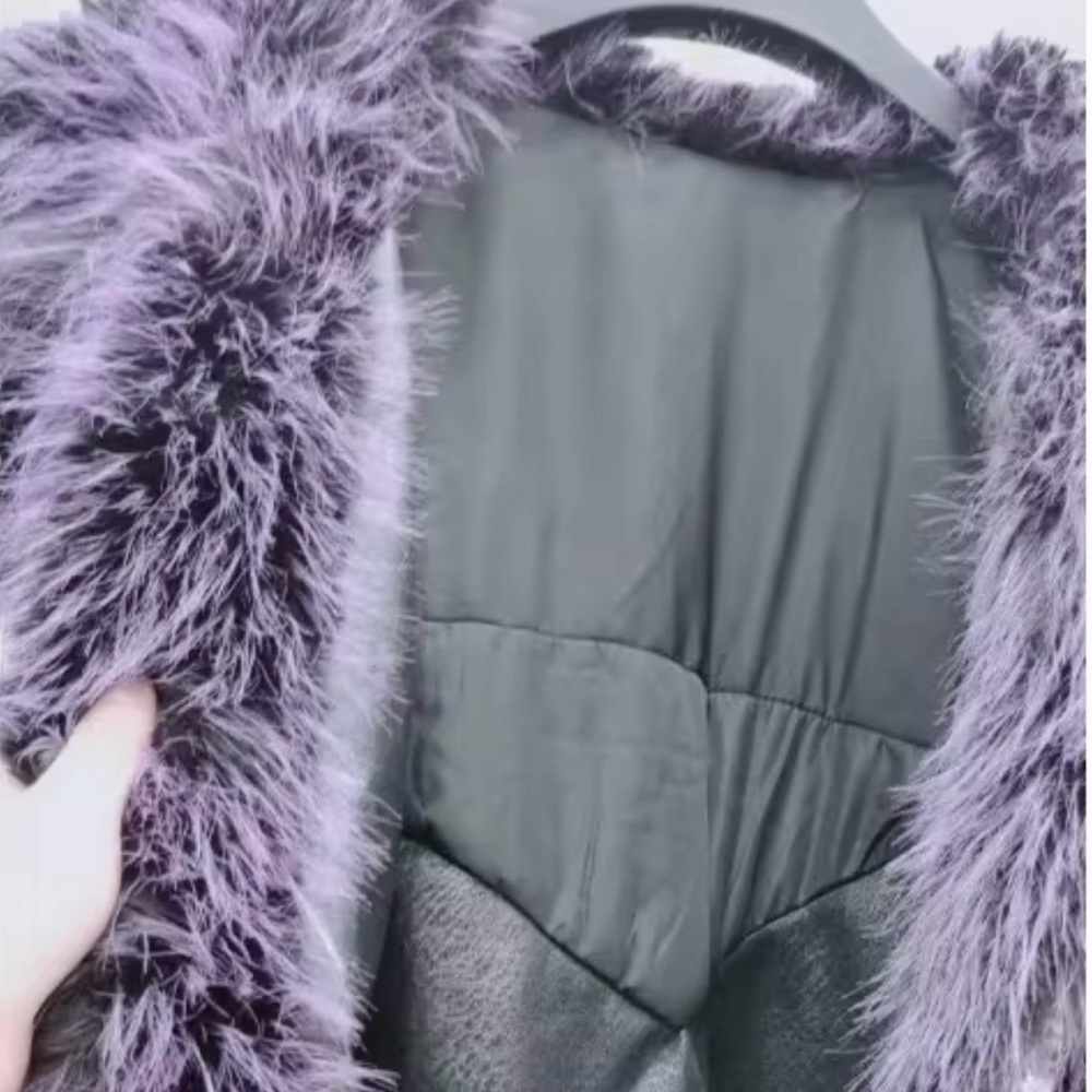🌺AVAILABLE NOW🌺Faux Fur Sequin Silver Tassel Drop Waist Winter Coat - Picture 4 of 4